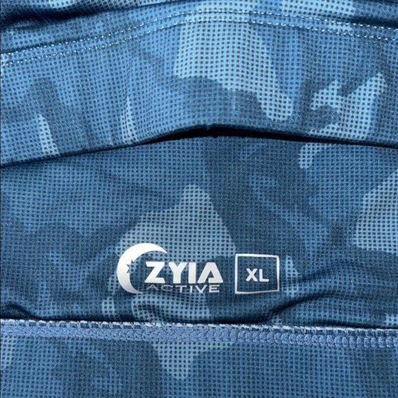 Zyia Women's Blue Camo Sports Bra - Picture 3 of 4